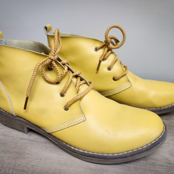 Shoes - Yellow Leather Lace-Up Desert Boots
